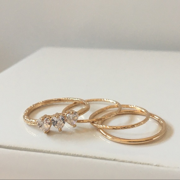 Cubic Zirconia Gold-plated 4 piece ring set - Picture 2 of 3